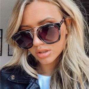 Quay Australia SWEET DREAMS Milky Tortoise / Smoke Fade Sunglasses